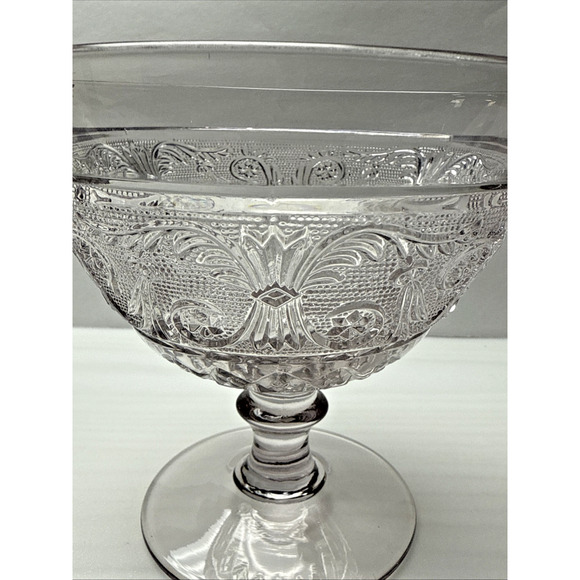 Duncan Miller Sandwich Glass Pale Lavender Lilac Covered Candy Dish Pedestal - Picture 5 of 12